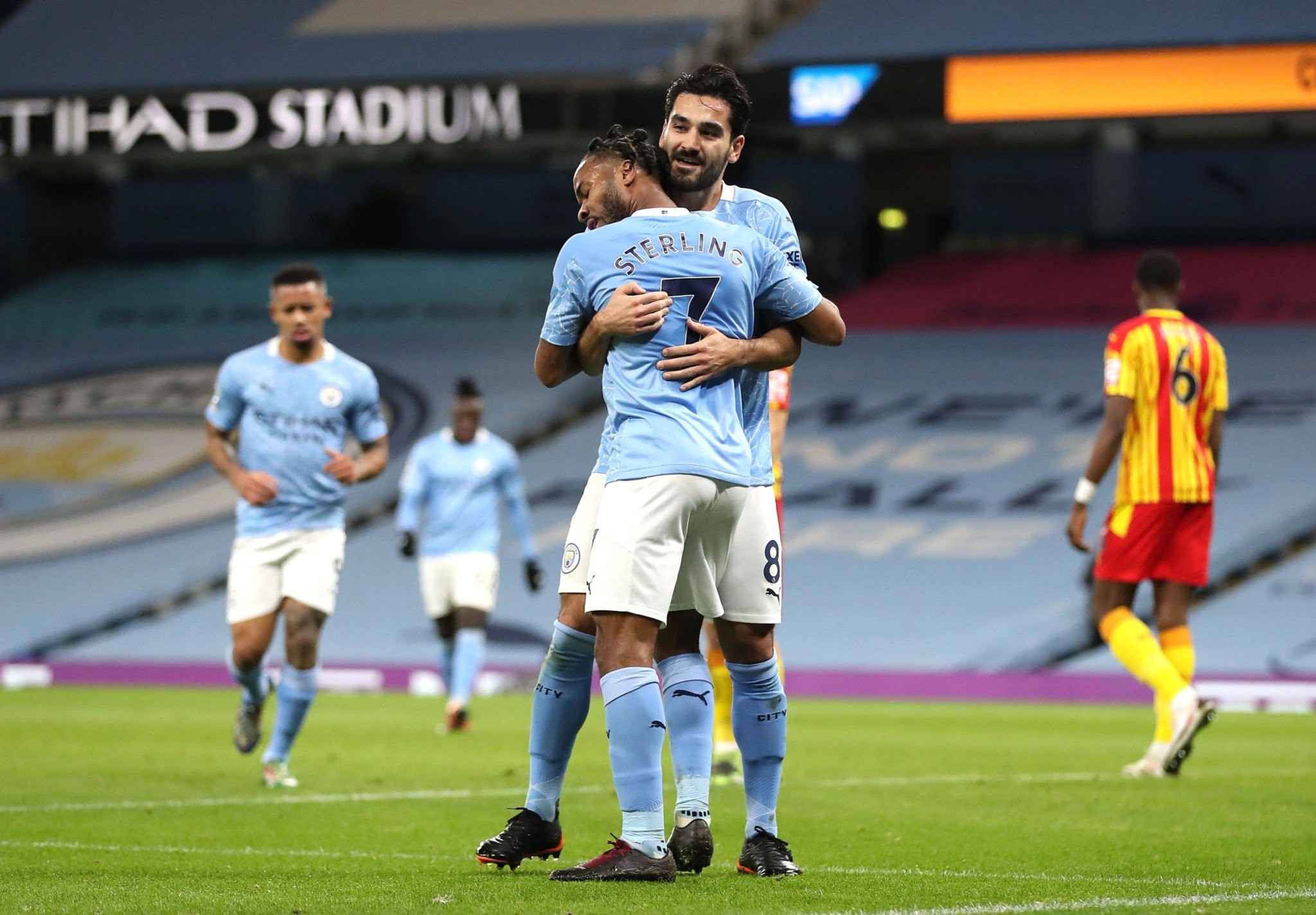 之间的不默 之间的不默